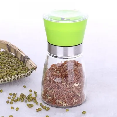 Available glass sauce bottle styles